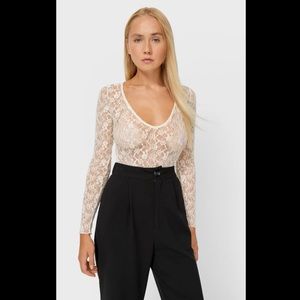 STRADIVARIUS Small Lace Bodysuit